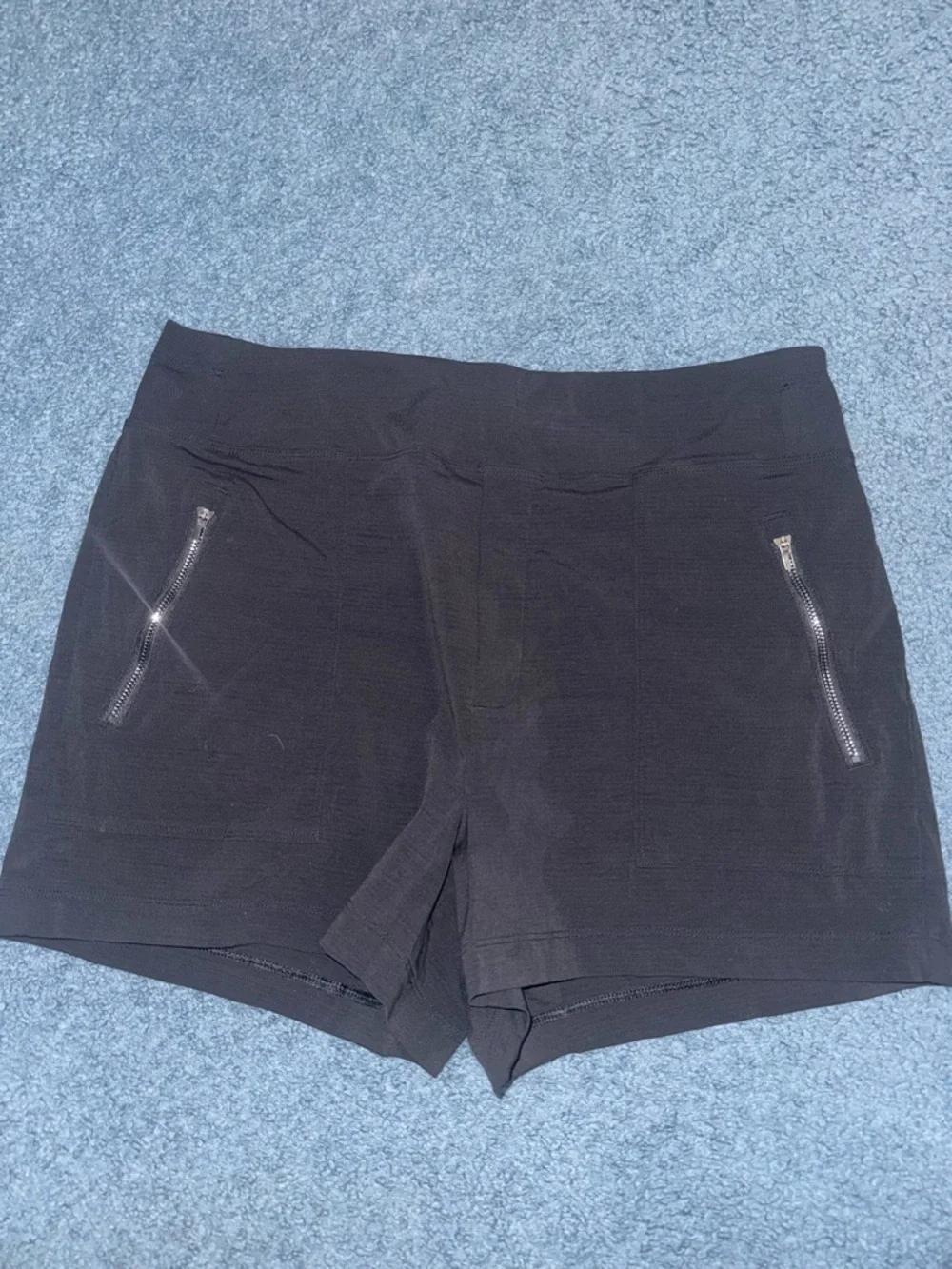 Athleta Trekkie North Shorts Black 12 - Picture 4 of 6
